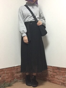 「GU（ジーユー）のアイテム（スウェット、グレー系）」を使った、 linoさん（レディース・168cm）の春コーディネート