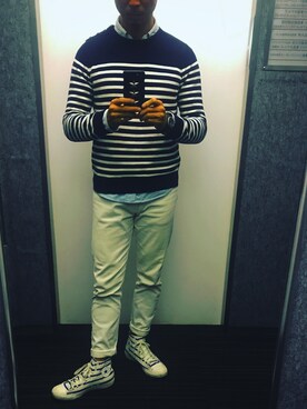 「H&M（エイチ・アンド・エム）のアイテム（ニット/セーター）」を使った、沢辺 亮さん（メンズ・178cm）の秋コーディネート