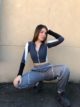 「trackpants」｜Pauly さん（レディース・157cm）の春コーディネート
