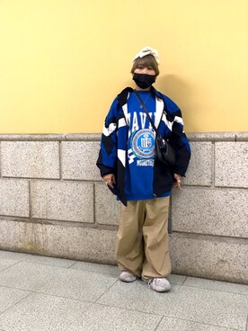 「古着のアイテム（ナイロンジャケット、ブルー系）」を使った、なーさんさん（レディース・156cm）の冬コーディネート