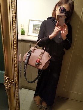 「COCCINELLE（コチネレ）のアイテム」を使った、RIEさん（レディース・163cm）の春コーディネート