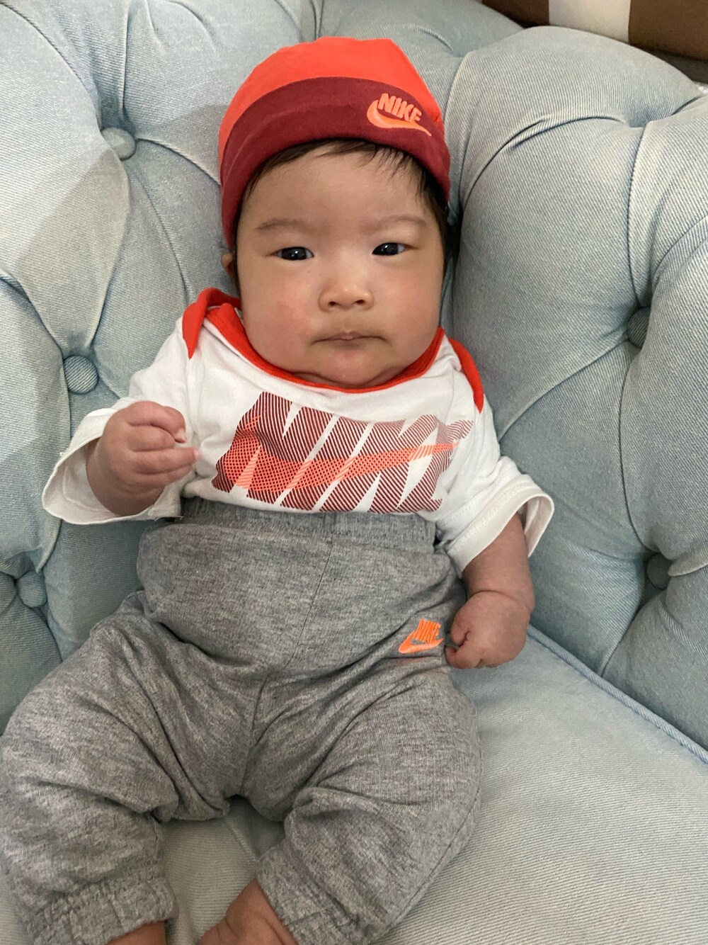 「赤ちゃん」｜「NIKEのアイテム（ロンパース、ホワイト系）」を使った、さっちゃんさん（キッズ・60cm）の秋コーディネートの1枚目の写真