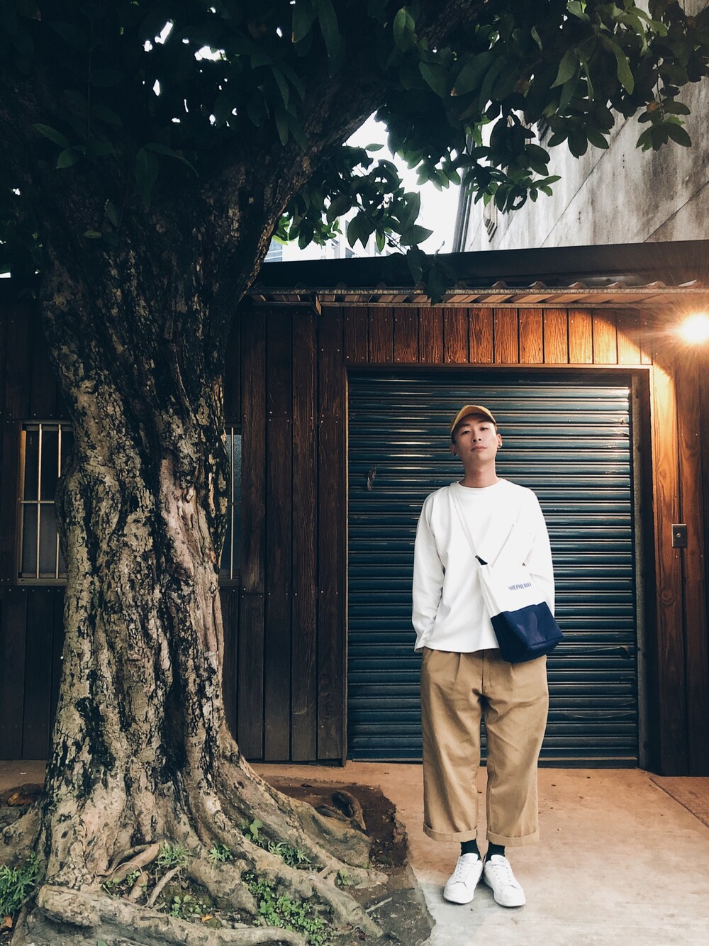 「ootd、street、streetfashion、winter」｜「VANSのアイテム（スニーカー、ホワイト系）」を使った、小潘さん（メンズ・176cm）の冬コーディネートの1枚目の写真