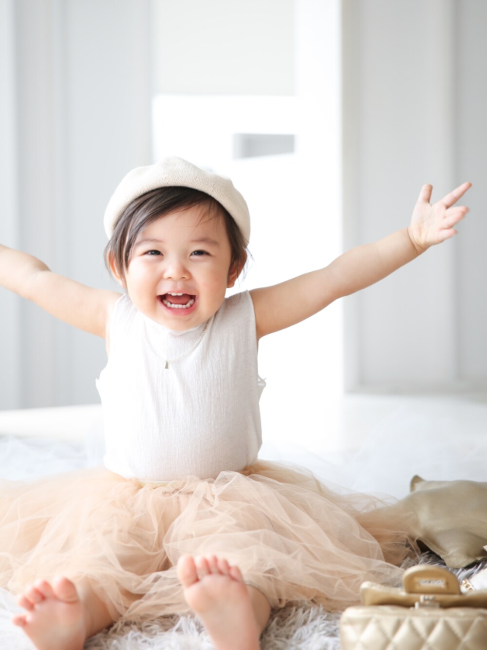 「バースデーフォト、フォトスタジオ、2歳の誕生日、ハッピーバースデー、お誕生日、女の子」｜「💖のアイテム（ラッピングキット、その他）」を使った、madoさん（キッズ・80cm）の秋コーディネートの1枚目の写真