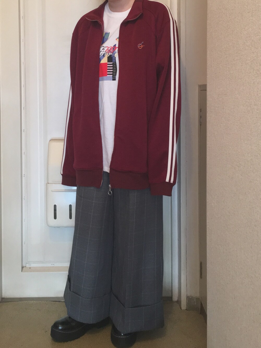 「CHIHIROYASUDA、やすだちひろ、ジャージ、MINTmatebox、グラフィックＴ、nice claup、グレンチェック、秋のコーデ」｜「CHIHIRO YASUDAのアイテム（ジャケット/アウター、レッド系）」を使った、N a t s u k i 🐰さん（レディース・157cm）の秋コーディネートの1枚目の写真