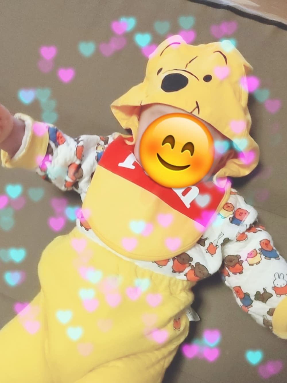 「ぷーさん、ミッフィー、キイロコーデ、パジャマスタイル」｜「BABYDOLLのアイテム（スタイ/よだれかけ、イエロー系）」を使った、のん。さん（キッズ・70cm）の冬コーディネートの1枚目の写真