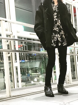 「Saint Laurent」｜「アイテム（ムートンコート）」を使った、Ryo Anzaiさん（メンズ・167cm）の春コーディネート