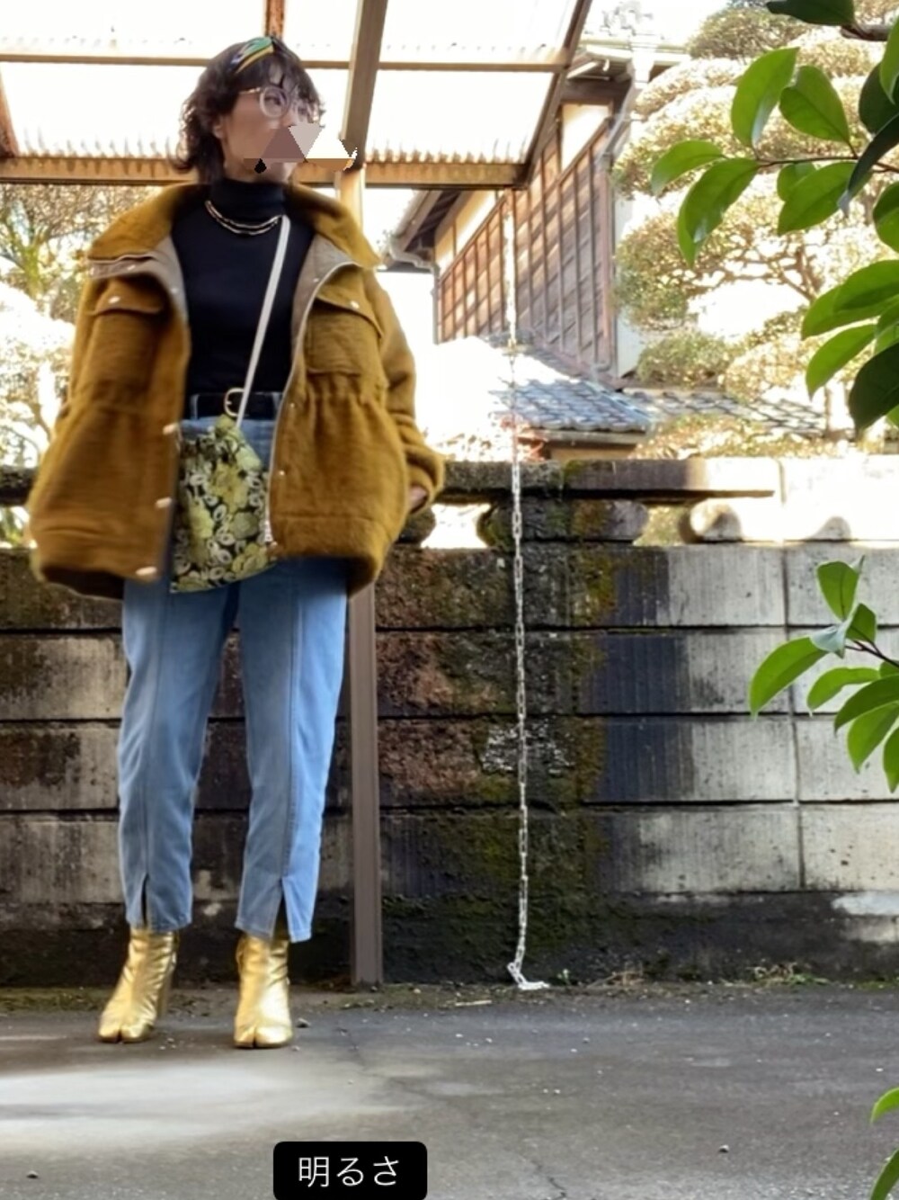 「私の推しブランド、Maison Margiela、足袋ブーツ、金色、スカーフアレンジ、スリットデニム、巾着、大人コーデ、GUコーデ」｜「EMODAのオーバーサイズワイドブルゾン（ブルゾン、イエロー系）」を使った、kii610さん（レディース・161cm）の冬コーディネートの1枚目の写真