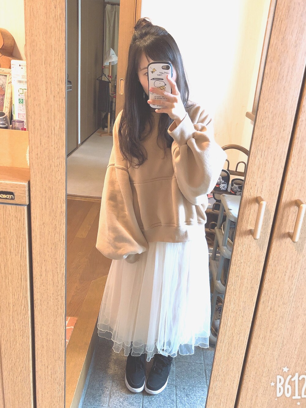「カジュアルコーデ、オトナ女子、シンプル、スニーカー、きれいめカジュアル、ブラック、ビッグシルエット、雨の日コーデ、spring」｜「NIKEの【NIKE】ナイキ ウィメンズコートバーロウ LOW SL            （スニーカー、ブラック系）」を使った、a＊さん（レディース・151cm）の春コーディネートの1枚目の写真