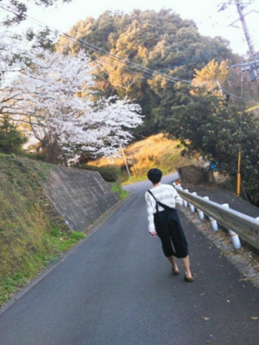 「１年前のアイテム（フィギュア、ブラック系）」を使った、*akiさん（キッズ・157cm）の春コーディネートの1枚目の写真