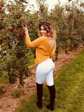 「fall style」｜「アイテム（腕時計）」を使った、Yilsheska Rodriguezさん（レディース・163cm）の冬コーディネート