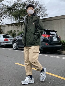 「carhartt」｜「アイテム（マウンテンパーカー）」を使った、Andieさん（メンズ・168cm）の冬コーディネート