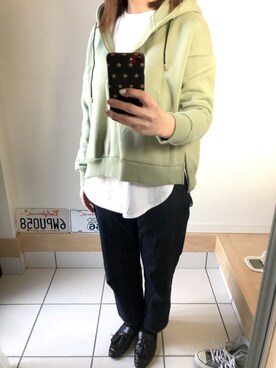 「アイテム（パーカー、グリーン系）」を使った、がおりんさん（レディース・160cm）の春コーディネート
