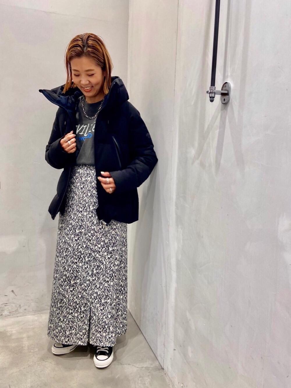 「CONVERSEの＜CONVERSE（コンバース）＞ALL STAR MADE IN JAPAN スニーカー（スニーカー、ブラック系）」を使った、Shizuka   Nakajimaさん（レディース・154cm）の秋コーディネートの1枚目の写真