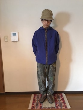 「JERZEES（ジャージーズ）のアイテム（パンツ）」を使った、黒騎士さん（メンズ・167cm）の春コーディネート