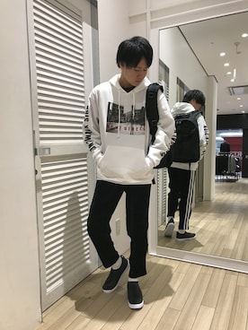 大良【RAGEBLUE橿原】さんのコーディネート