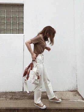 「ホワイトデニム」｜「アイテム（財布/小物）」を使った、AYAさん（レディース・157cm）の春コーディネート