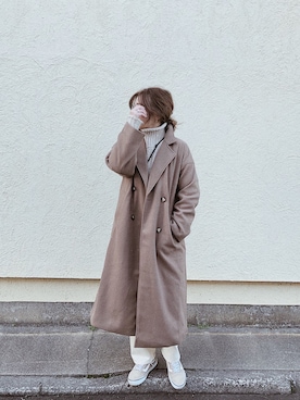 「ベージュスニーカー」｜「アイテム（その他）」を使った、AYAさん（レディース・158cm）の冬コーディネート