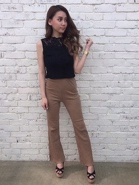 「Delyle NOIR（デイライルノアール）のハイウエストリブフレアパンツ（その他パンツ）」を使った、Delyle NOIR♡Rioさん（レディース・163cm）の春コーディネート