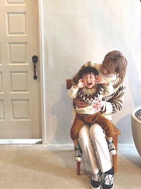 「LOWRYS FARM（ローリーズファーム）のセンタープレスカラーフレアパンツ　870189（その他パンツ）」を使った、miharuさん（キッズ・80cm）の春コーディネート