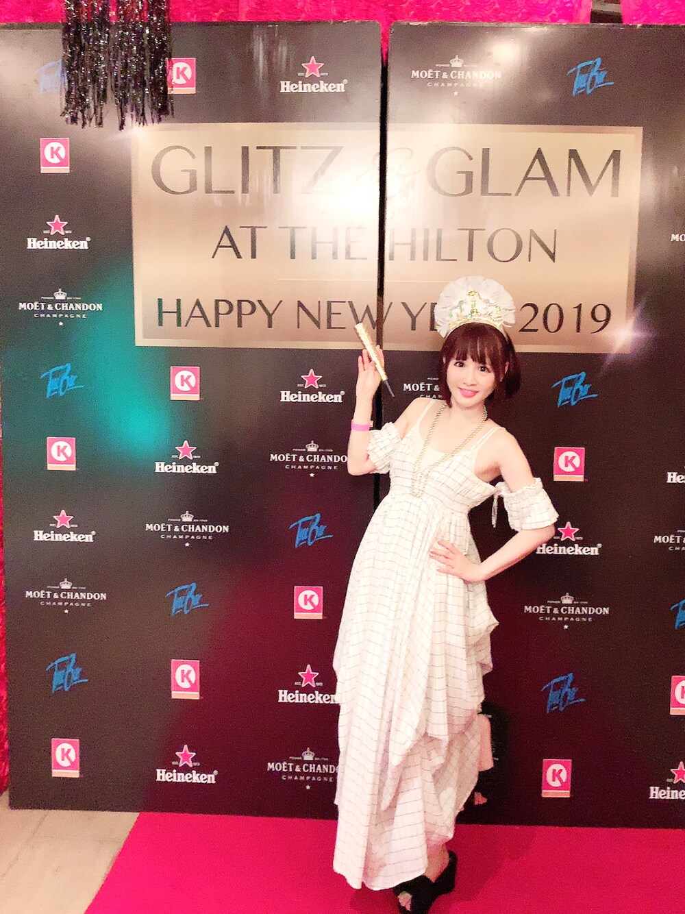 「パーティースタイル、パーティー、カウントダウン、ドレス、ドレスアップ、ホワイトコーデ、ホワイト、ホワイトワンピース、グアム、海」｜「styling/のアイテム（ワンピース/ドレス、ホワイト系）」を使った、温泉はずきさん（レディース・151cm）の冬コーディネートの1枚目の写真