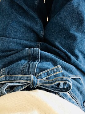 「ZARA（ザラ）のアイテム（デニムパンツ、ブルー系）」を使った、Kanohinaさん（レディース・164cm）の冬コーディネート