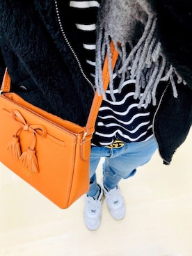 「kate spade new york（ケイトスペード ニューヨーク）のアイテム（ショルダーバッグ、ブラウン系）」を使った、Kanohinaさん（レディース・164cm）の冬コーディネート
