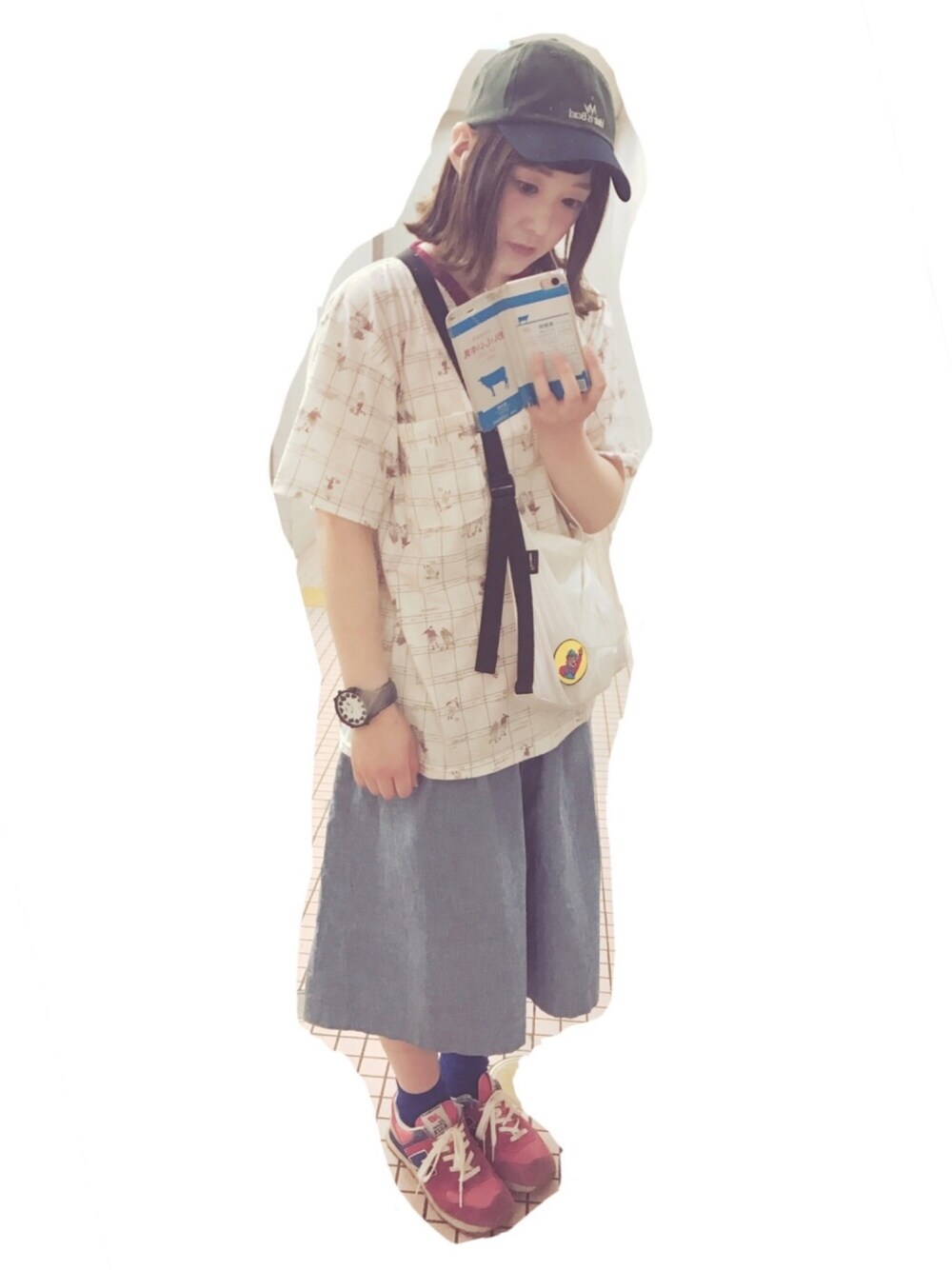 「楽チンコーデ、休日コーデ、ラフ、おしゃれさんと繋がりたい、ゆるコーデ、赤、マイヘア、ボブ、キャップ」｜「usedのアイテム（Tシャツ/カットソー、ホワイト系）」を使った、きむちさん（レディース・158cm）の夏コーディネートの1枚目の写真
