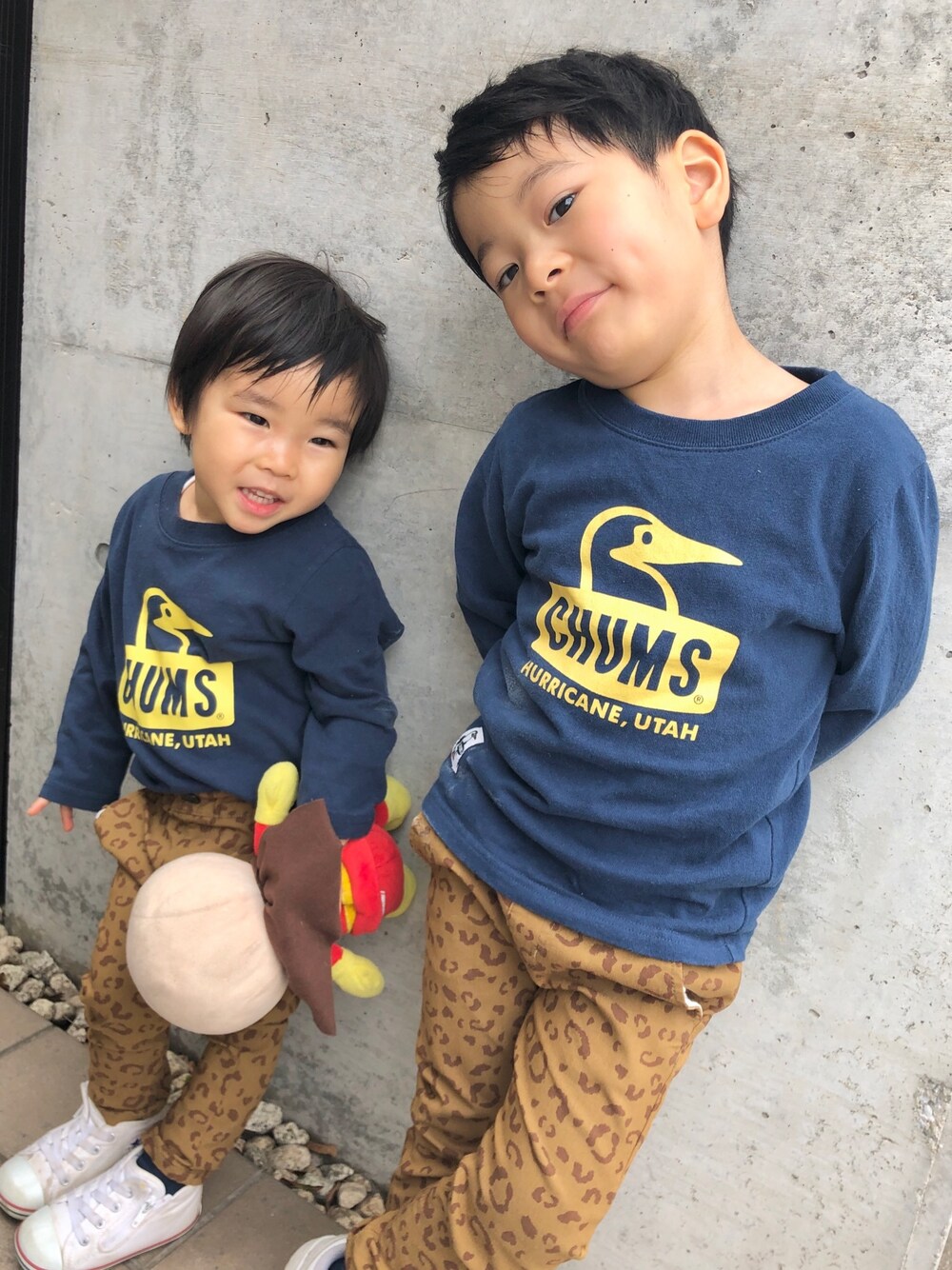 「長男コーデ、兄弟コーデ、兄弟リンク、むすこふく、男の子ママ、兄弟ママ」｜「CHUMSのアイテム（Tシャツ/カットソー、ブルー系）」を使った、mimucyiさん（キッズ・100cm）の春コーディネートの1枚目の写真