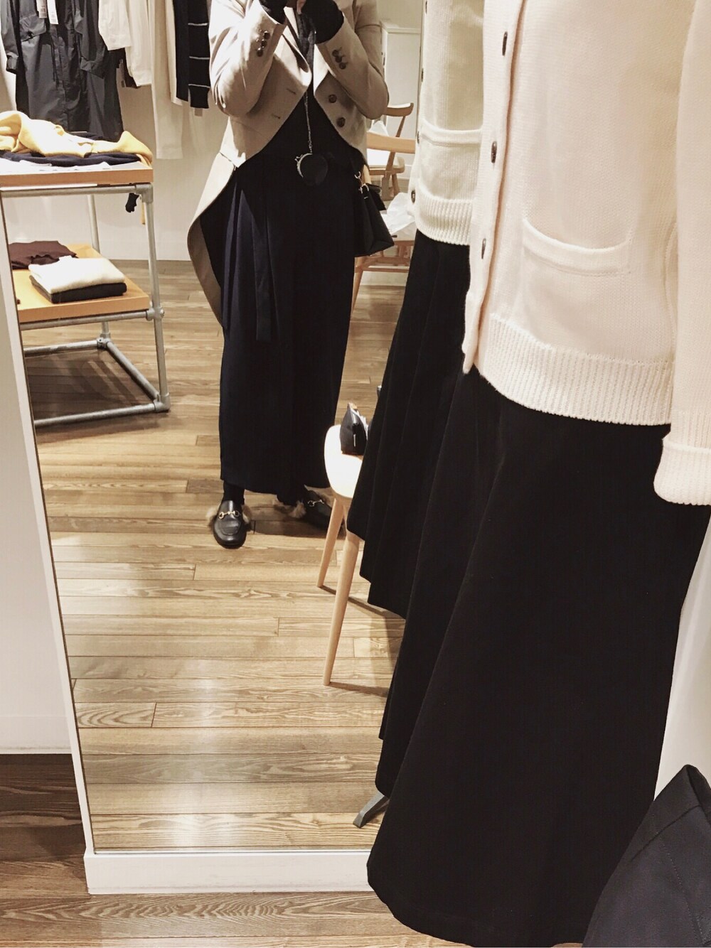 「COMME des GARCONS、LouisVuitton、GUCCI、yohjiyamamoto、ootd」｜「GUCCIのアイテム（モカシン/デッキシューズ、ブラック系）」を使った、Makoto Leeさん（レディース・203cm）の春コーディネートの1枚目の写真