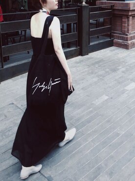 Yohji Yamamotoのジャンパースカートを使った人気ファッション