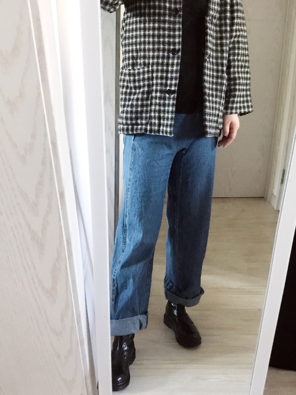 「秋服、MARGARET HOWELL、vetements、Dr.Martens」｜「VETEMENTSのアイテム（ブーツ、ブラック系）」を使った、Makoto Leeさん（レディース・174cm）の秋コーディネートの1枚目の写真