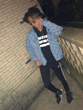 「kicks」｜「アイテム（デニムジャケット）」を使った、吉田 裕太さん（メンズ・177cm）の秋コーディネート