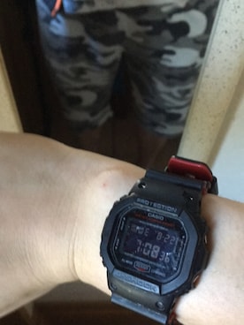 「G-SHOCK（ジーショック）のアイテム（アナログ腕時計、ブラック系）」を使った、 NEOakiradjさん（メンズ・180cm）の夏コーディネート