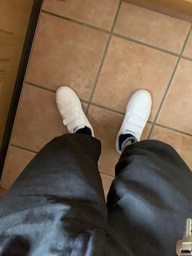 「adidas（アディダス）のアイテム（スニーカー、ホワイト系）」を使った、 NEOakiradjさん（メンズ・180cm）の夏コーディネート