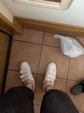 「adidas（アディダス）のアイテム（スニーカー、ホワイト系）」を使った、 NEOakiradjさん（メンズ・180cm）の夏コーディネート