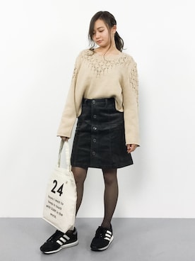 「earth music&ecology（アースミュージックアンドエコロジー）の・コーデュロイミニタイトスカート（スカート）」を使った、  𝑅𝐼𝑁𝐴さん（レディース・150cm）の冬コーディネート