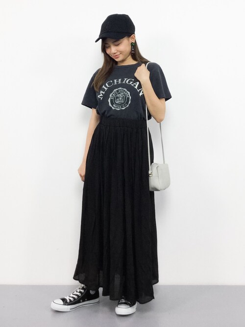 ZOZOTOWN 𝑅𝐼𝑁𝐴??贂さんの「(|)」を使ったコーディネート
