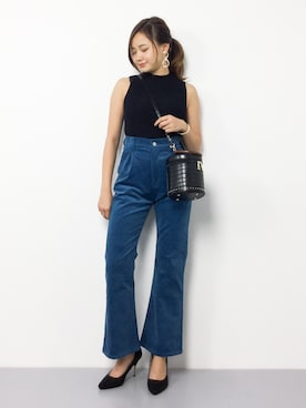 「UR SELECT（ユーアールセレクト）の【2way】スタッズポーチポシェット（ショルダーバッグ）」を使った、  𝑅𝐼𝑁𝐴さん（レディース・150cm）の秋コーディネート