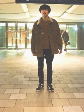 「ボア」｜「アイテム（ステンカラーコート）」を使った、アッキさん（メンズ・176cm）の冬コーディネート