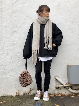 「アイラブCONVERSE」｜「アイテム（スウェット）」を使った、Rie_eさん（レディース・154cm）の冬コーディネート
