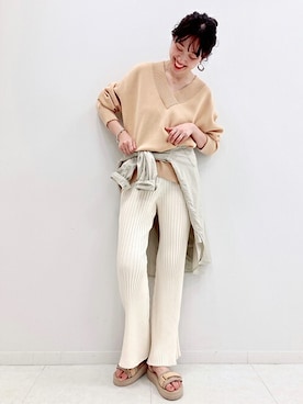 「リブニットパンツ」｜「アイテム（サンダル）」を使った、mai*さん（レディース・170cm）の春コーディネート