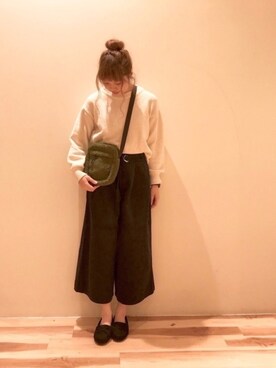 「Samansa Mos2 blue（サマンサモスモスブルー）のアイテム（モカシン/デッキシューズ）」を使った、akane さん（レディース・160cm）の秋コーディネート