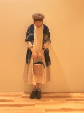 akane mitaniさんの「レザーハンドル内巾着カゴバッグ」を使ったコーディネート