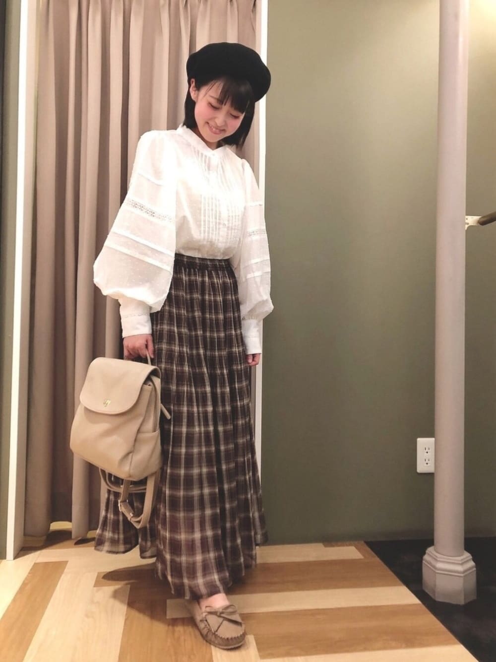 「秋コーデ、秋カラー、低身長コーデ、秋服準備はじめました、earth music&ecology、ガーリーコーデ、おしゃれさんと繋がりたい、低身長、プリーツスカート、Green Parks」｜「Green　Parksのキルトモカシン＊（パンプス、ベージュ系）」を使った、匿名係長さん（レディース・151cm）の秋コーディネートの1枚目の写真
