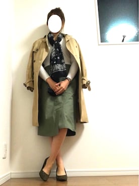 「仕事コーデ」｜「アイテム（トレンチコート）」を使った、☺︎HITOMI☺︎さん（レディース・160cm）の冬コーディネート