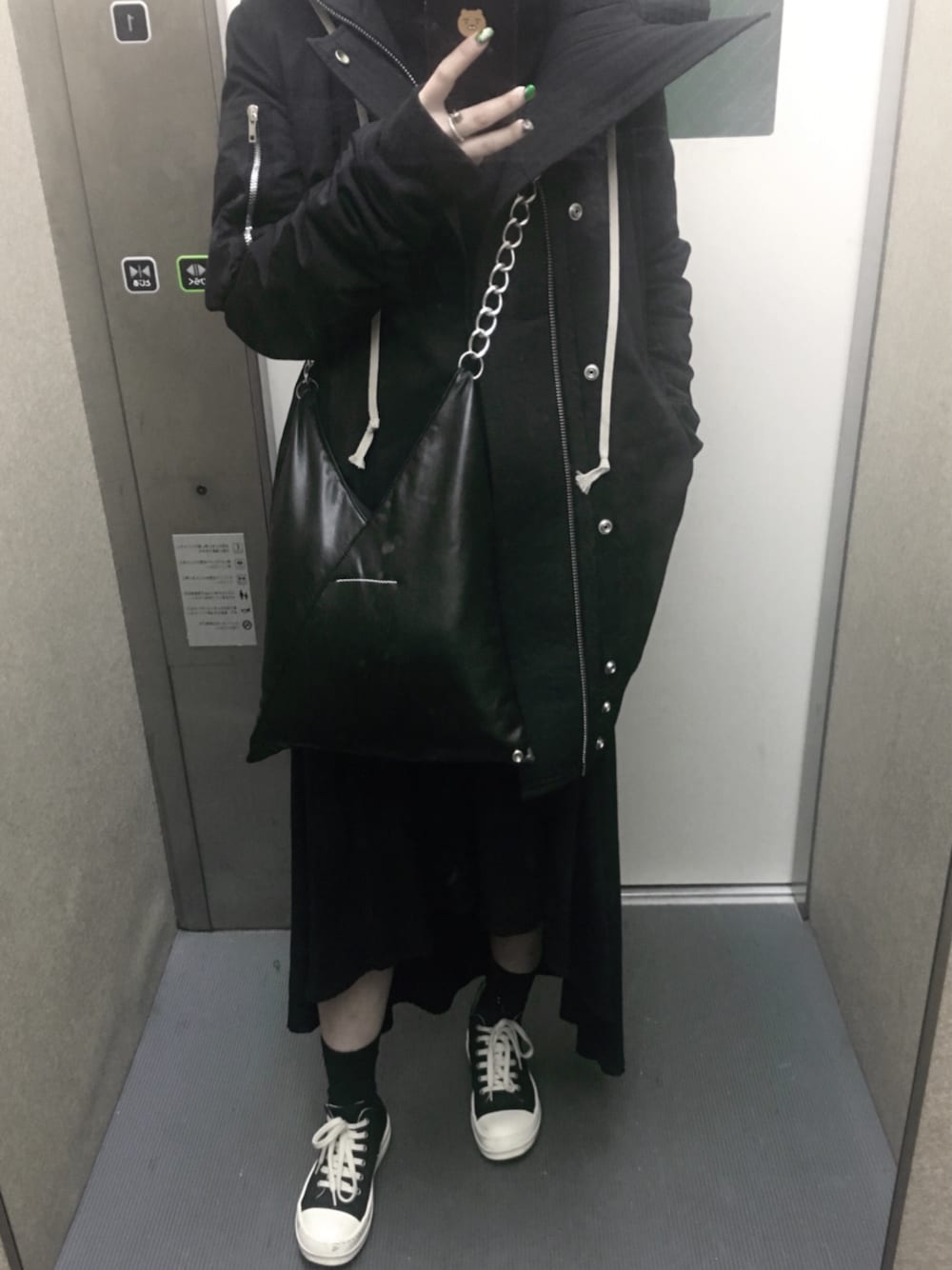 「RICK OWENS、RICK OWENS DRKSHDW、drkshdw、DRKSHDW by Rick Owens、Chrome Hearts、MM6、MM6 Maison Martin Margiela、Maison Martin Margiela、ZARA」｜「MM6 Maison Margielaのアイテム（バッグ、ブラック系）」を使った、Ｒ Ｅ Ｎさん（レディース・155cm）の秋コーディネートの1枚目の写真