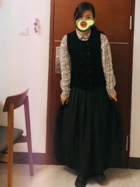 「nest Robe（ネストローブ）のアイテム（シャツ/ブラウス、ホワイト系）」を使った、Jamie Woodさん（レディース・157cm）の冬コーディネート
