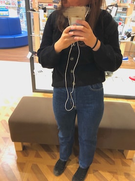 「GU（ジーユー）の（GU）ハイウエストテーパードジーンズＡ（パンツ、ブルー系）」を使った、ikさん（レディース・165cm）の春コーディネート