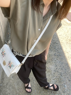 「GU（ジーユー）のエアリーシャツ(半袖)(セットアップ可能)（トップス、グリーン系）」を使った、ikさん（レディース・165cm）の夏コーディネート